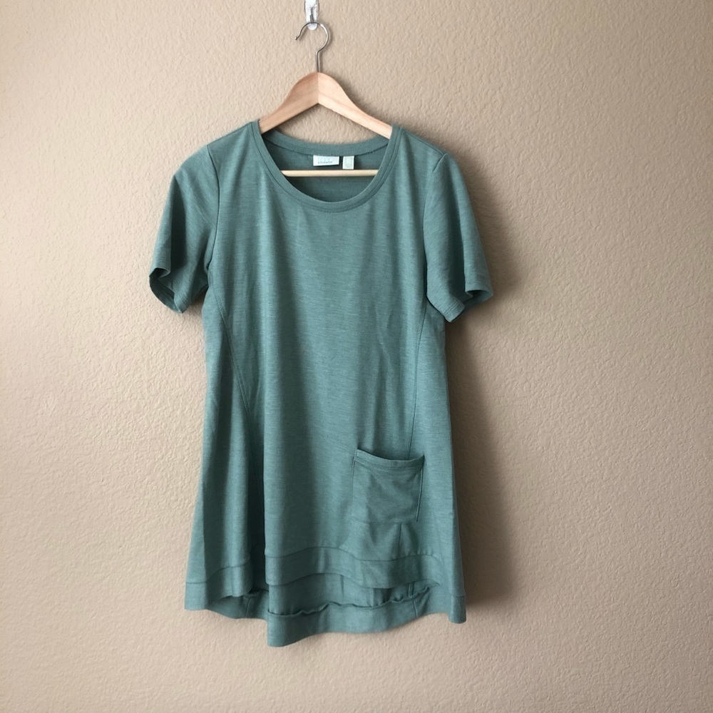 Logo lounge by Lori Goldstein short sleeve top